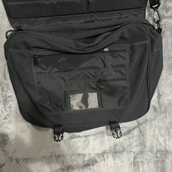 Jansport University Veritas Large Messenger Bag Black Unisex Briefcase - Picture 6 of 10